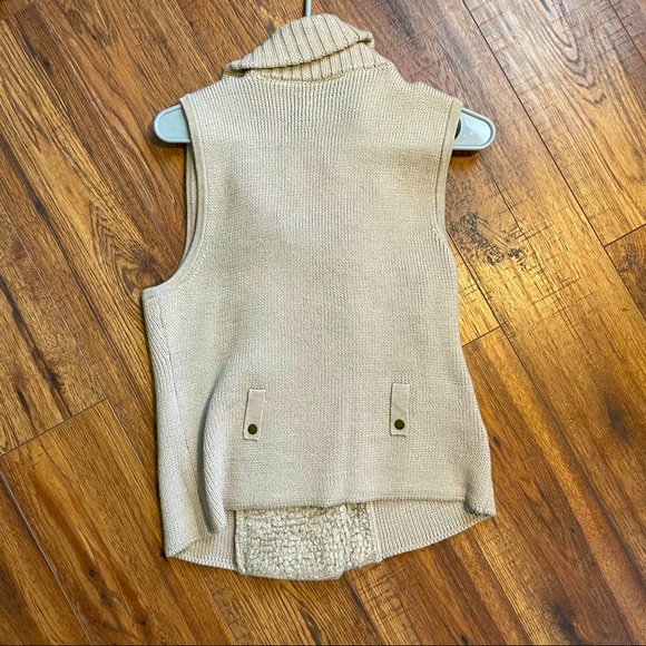 Loft Cream Knit Warm Vest Size Medium - Picture 3 of 3